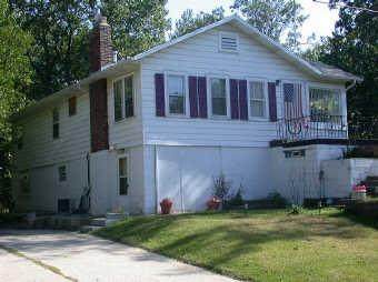 827 Warren Street - Photo 1