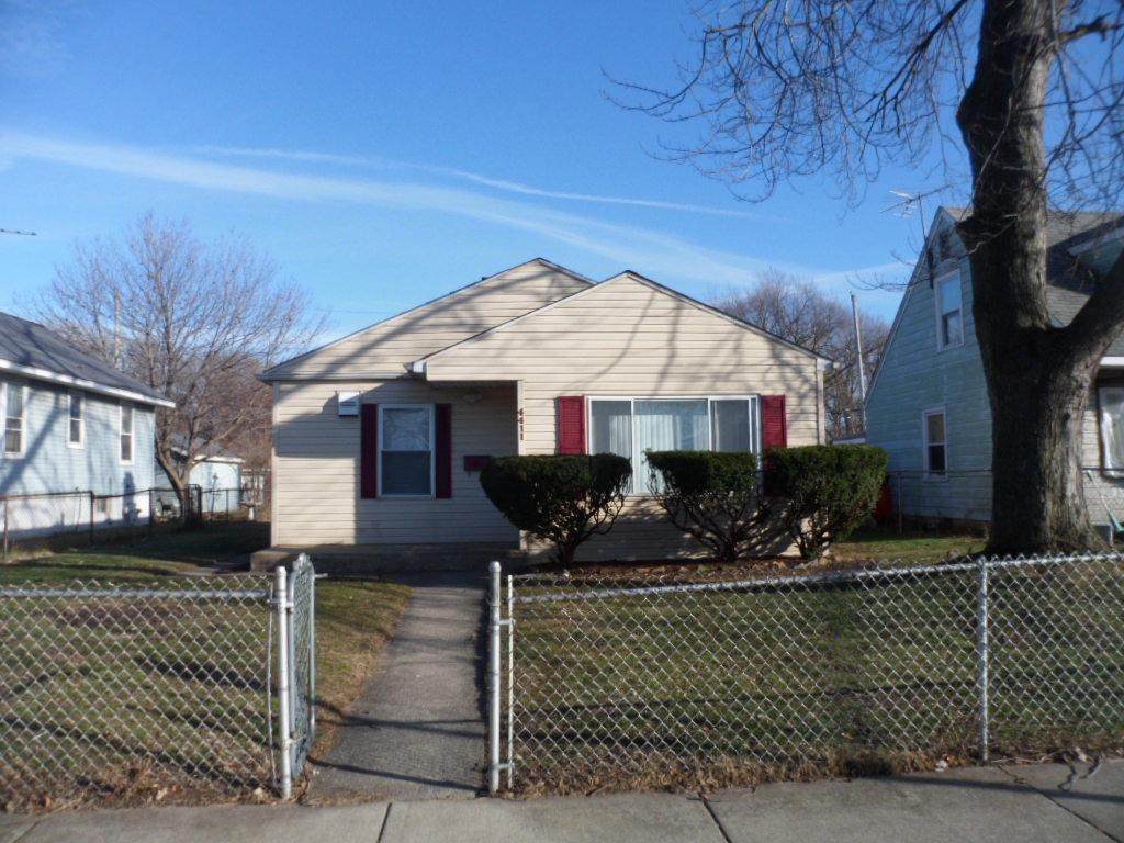 4411 Elm Avenue - Photo 1
