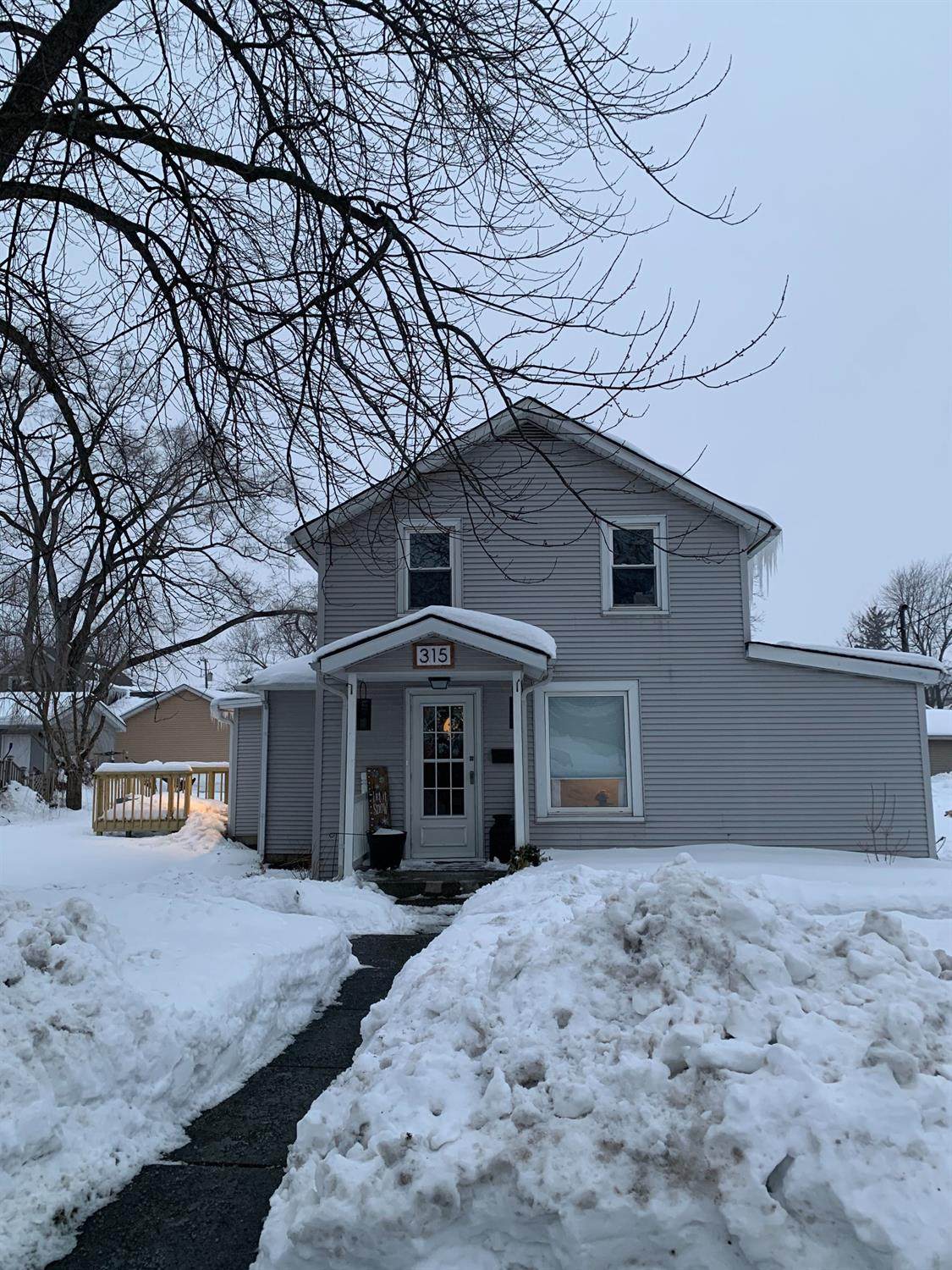 315 Sherman Street - Photo 1