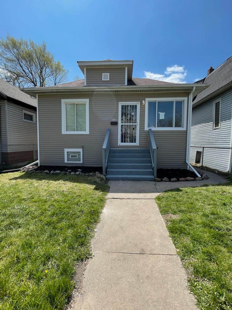 834 Becker Street - Photo 1