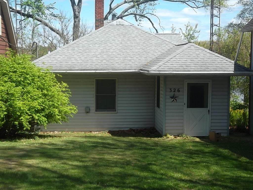 326 Lakeside Drive - Photo 1