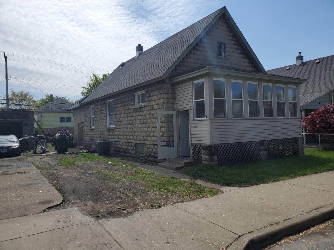 1116 Michigan Street - Photo 1