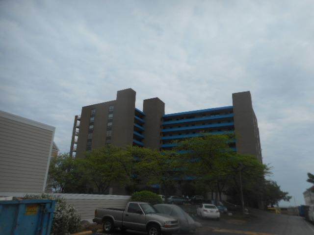 100 Lake Shore Drive - Photo 1