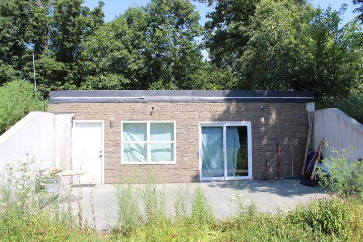 1216 250 - Photo 1