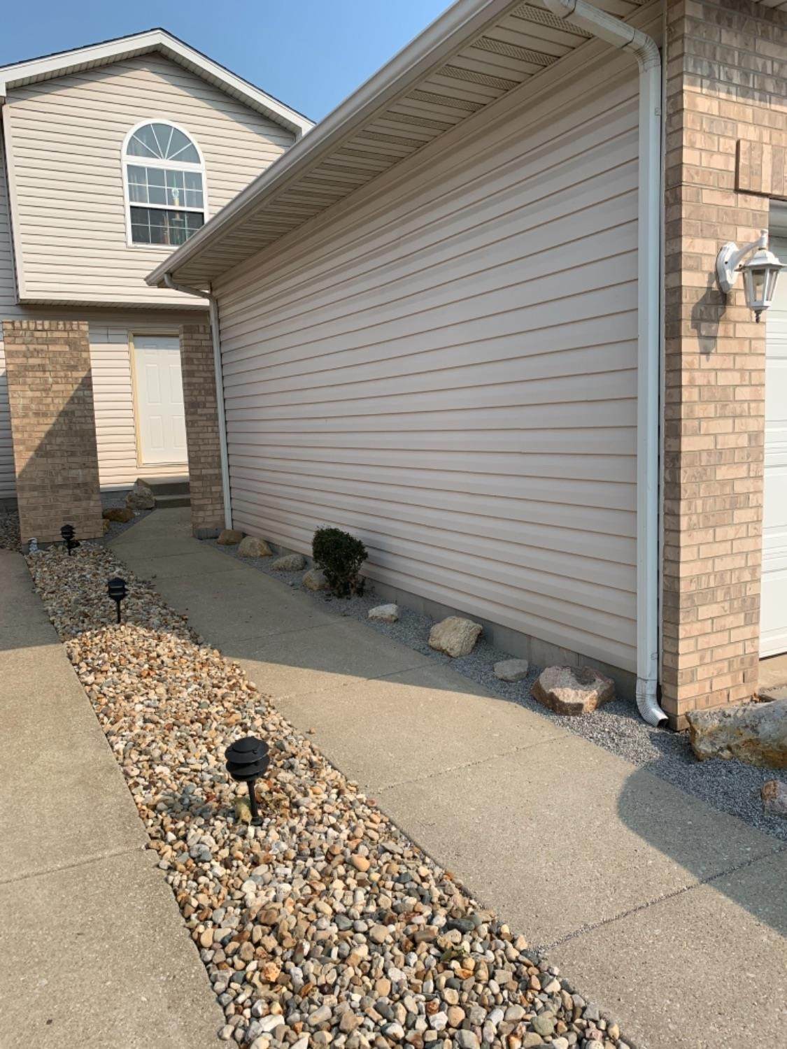186 Mallard Pointe Drive - Photo 1