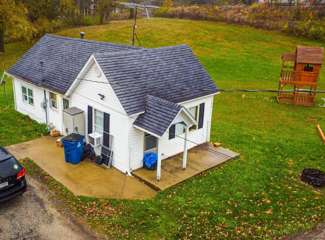 626 Calumet Avenue - Photo 1