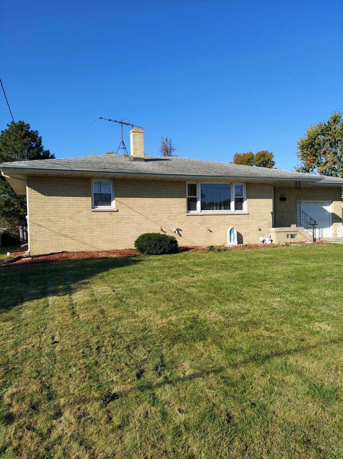8606 Calumet Avenue - Photo 1