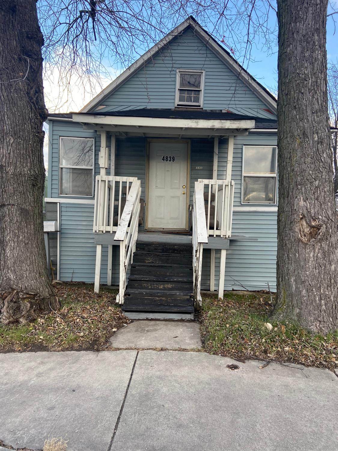 4839 Calumet Avenue - Photo 1