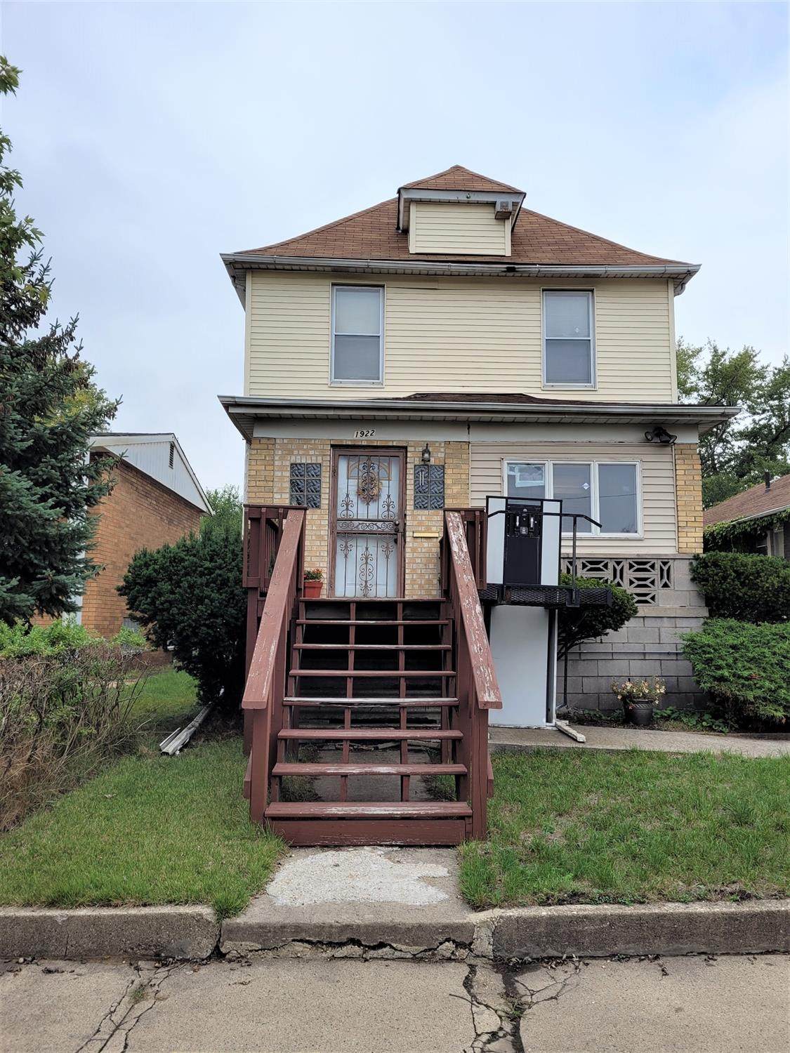 1922 15th Avenue - Photo 1