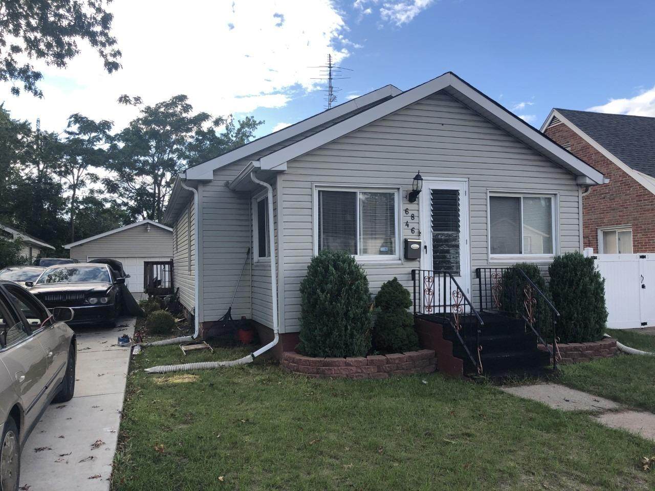 6846 Delaware Avenue - Photo 1