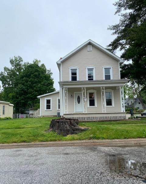 302 B Street - Photo 1