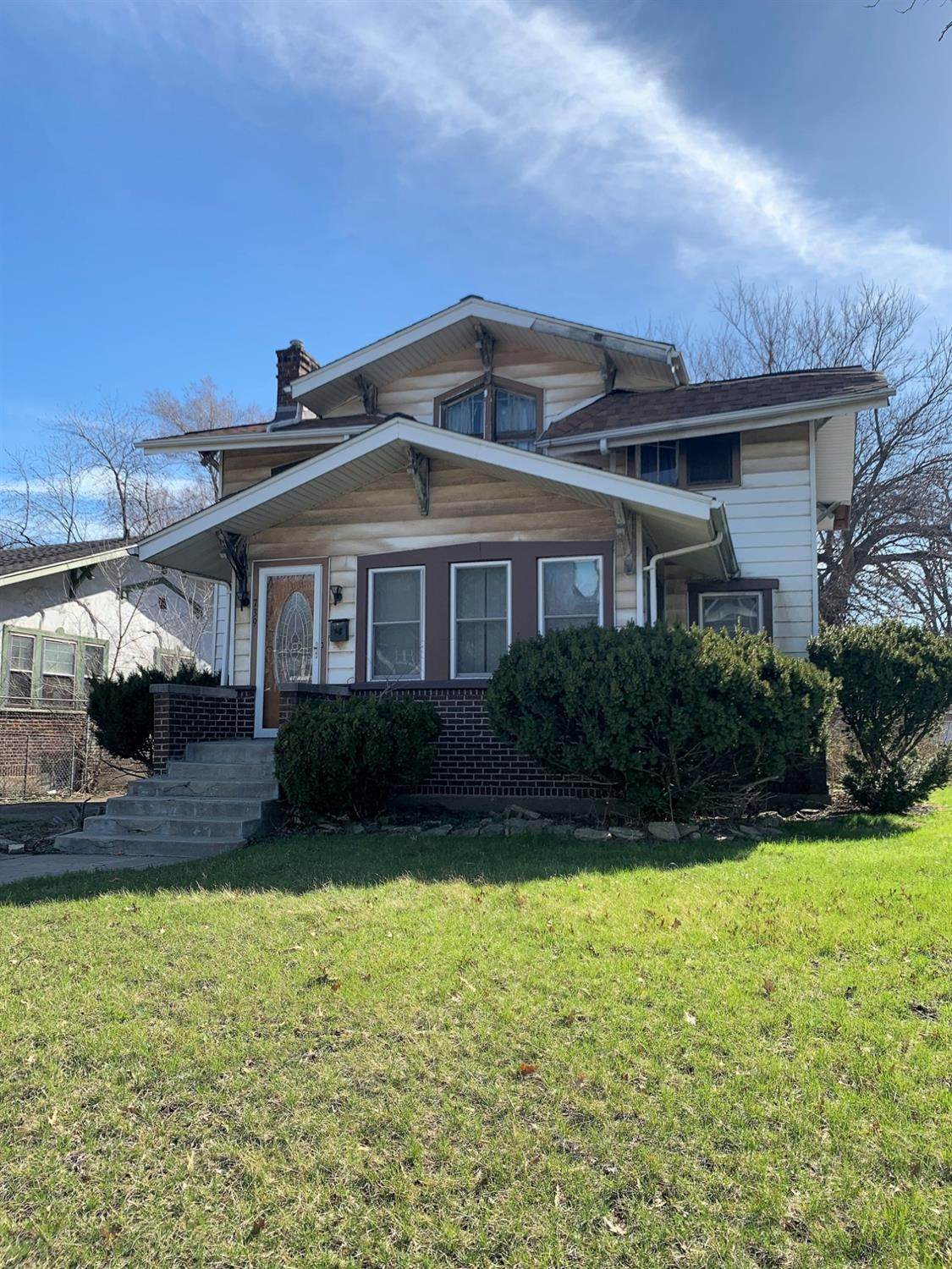 739 Lincoln Street - Photo 1