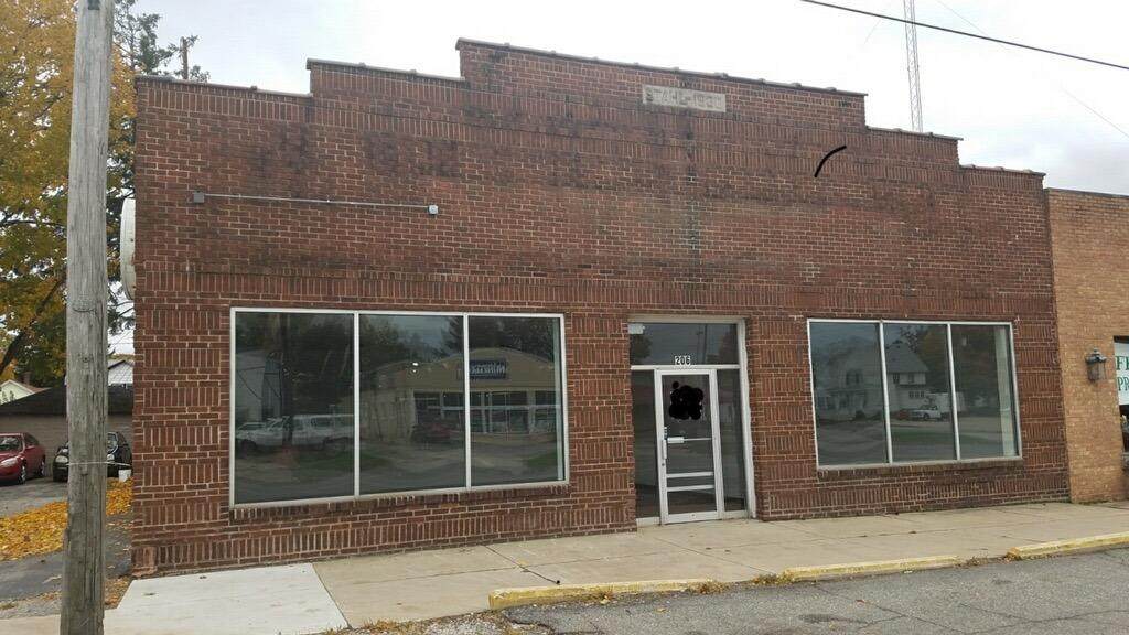 206 Lincolnway - Photo 1