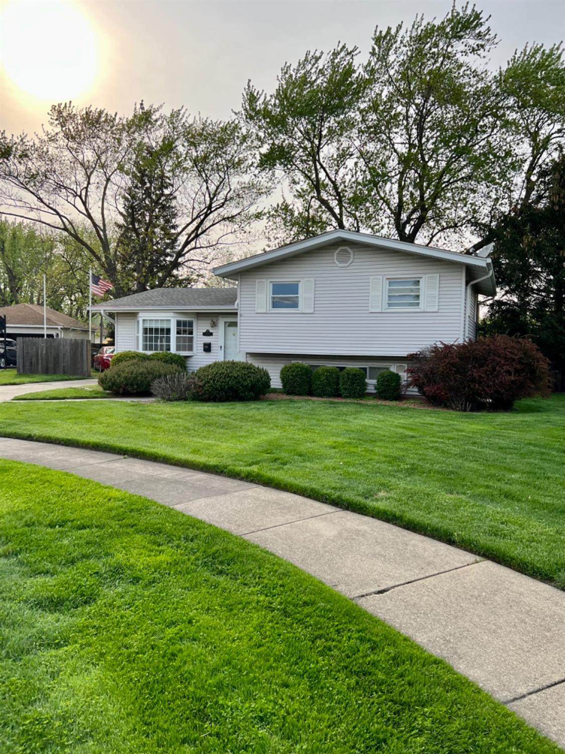 3101 99th Street - Photo 1