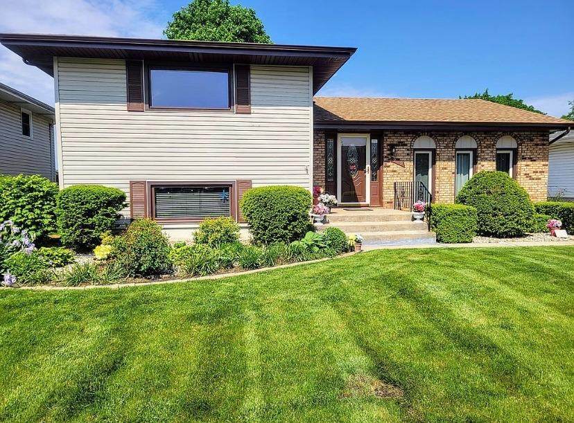 9430 Southmoor Avenue - Photo 1