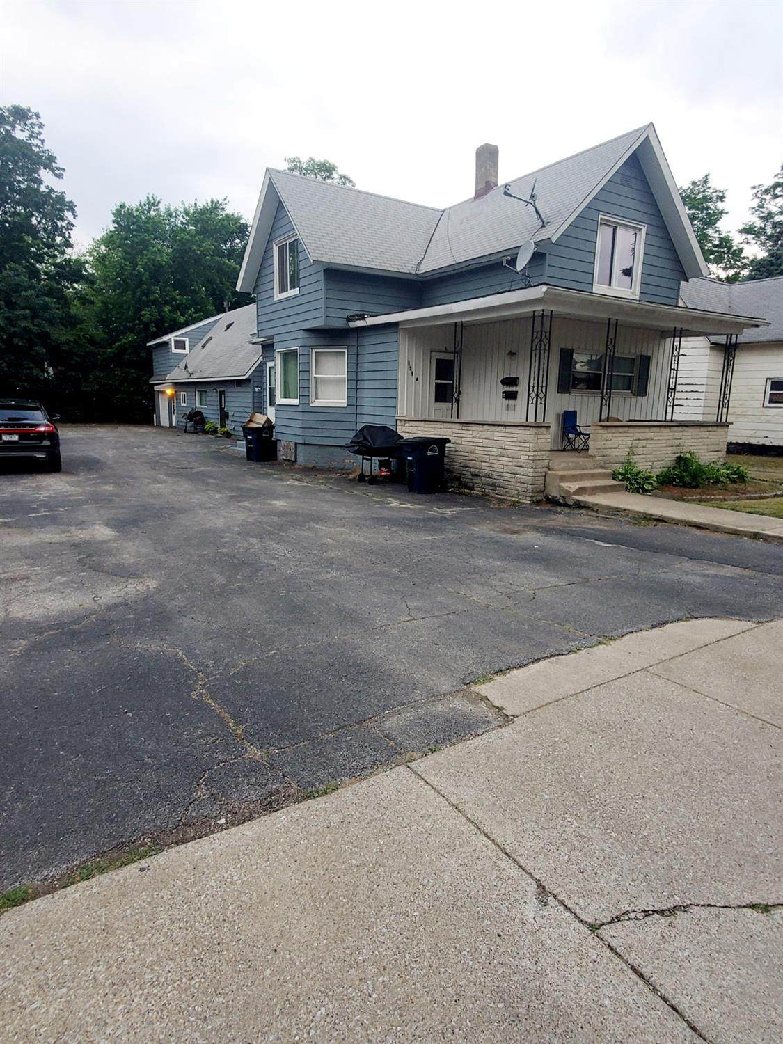 121 Porter Street - Photo 1