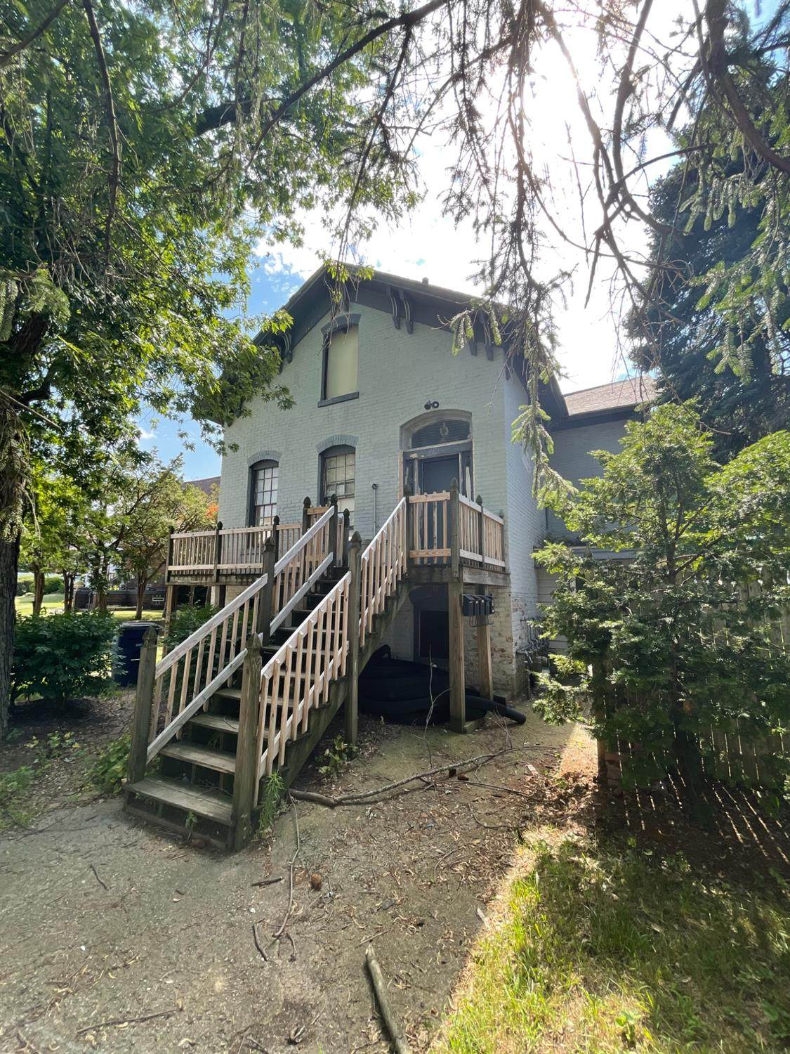 1121 Cedar Street - Photo 1