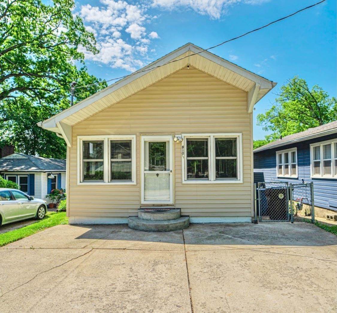 810 Woodland Terrace - Photo 1