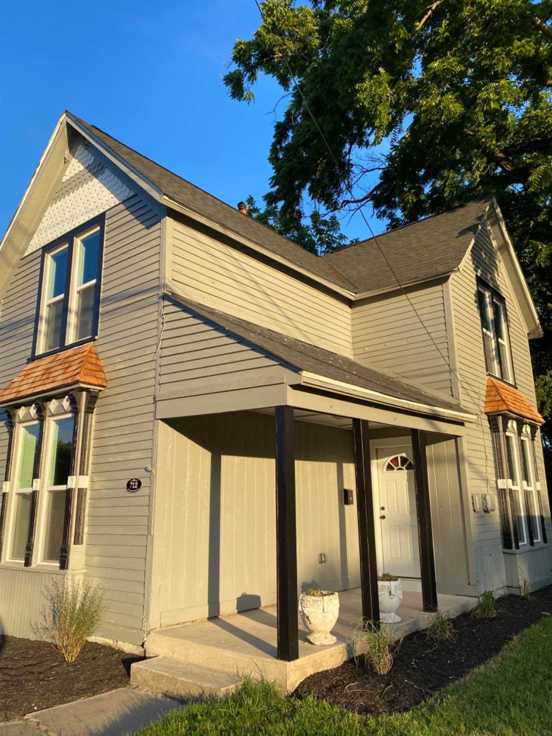 712 Commercial Avenue - Photo 1