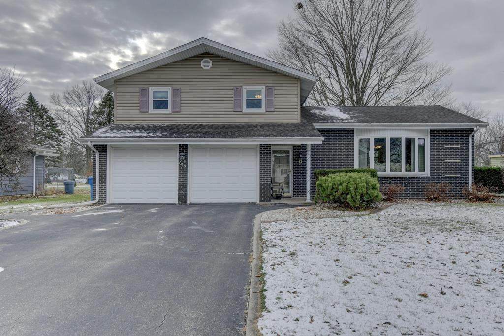619 Shawnee Drive - Photo 1