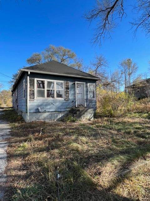 3925 Massachusetts Street - Photo 1