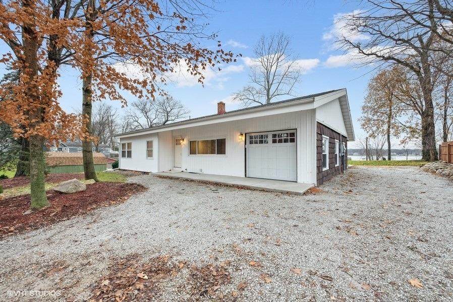 504 Closser Avenue - Photo 1