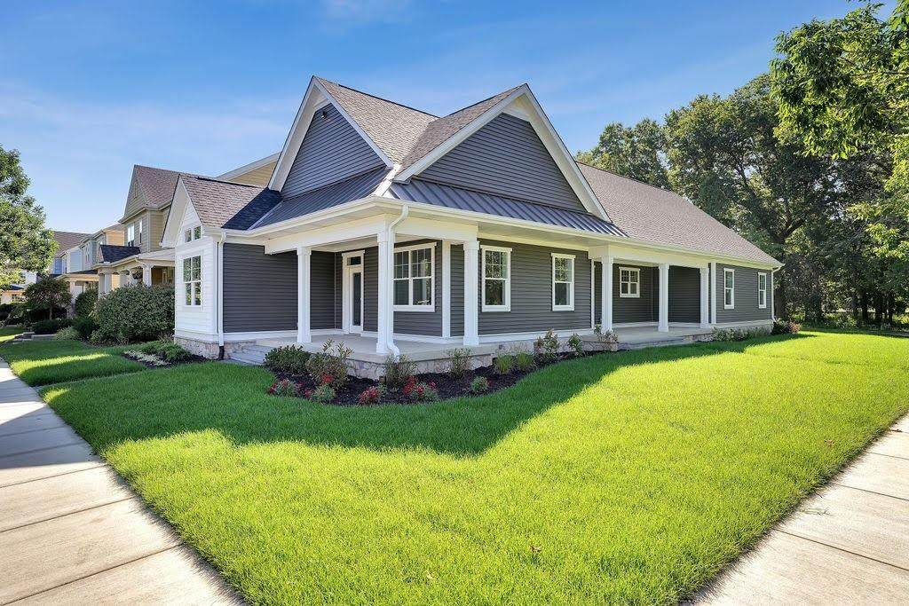 328 Village Square - Photo 1