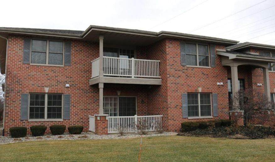 621 Cambridge Court - Photo 1