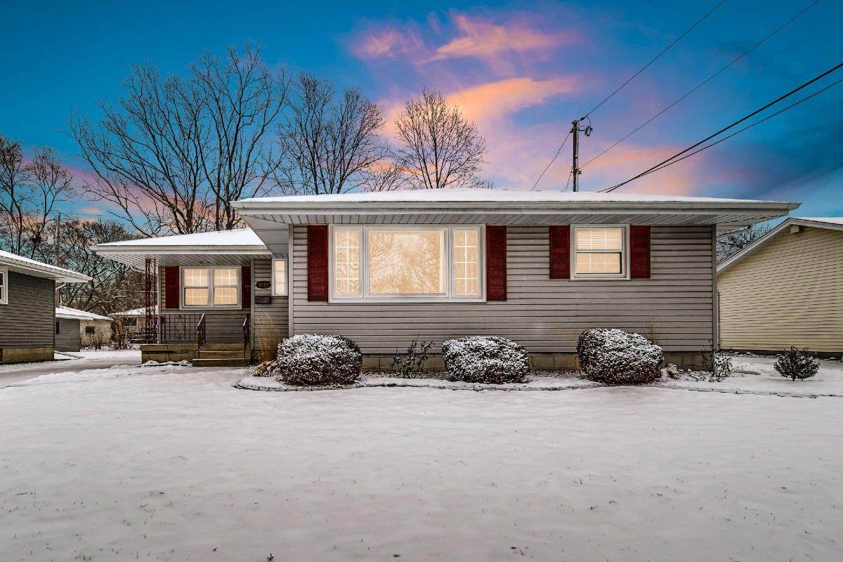 9019 Idlewild Drive - Photo 1