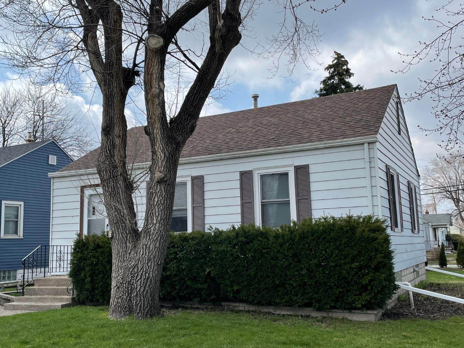 8406 Kennedy Avenue - Photo 1