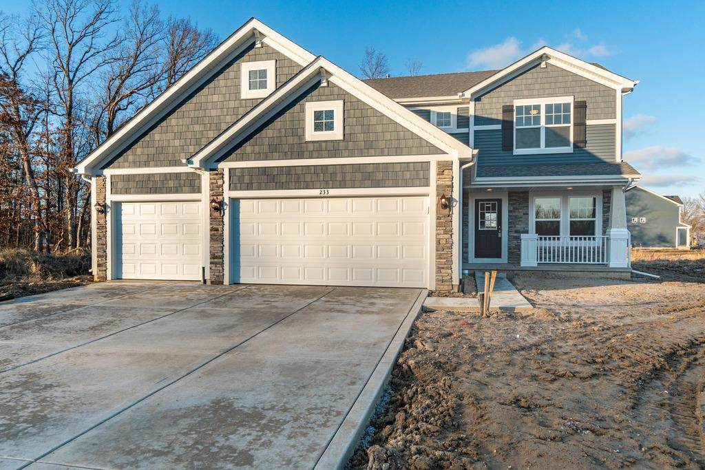 233 Golden Drive - Photo 1