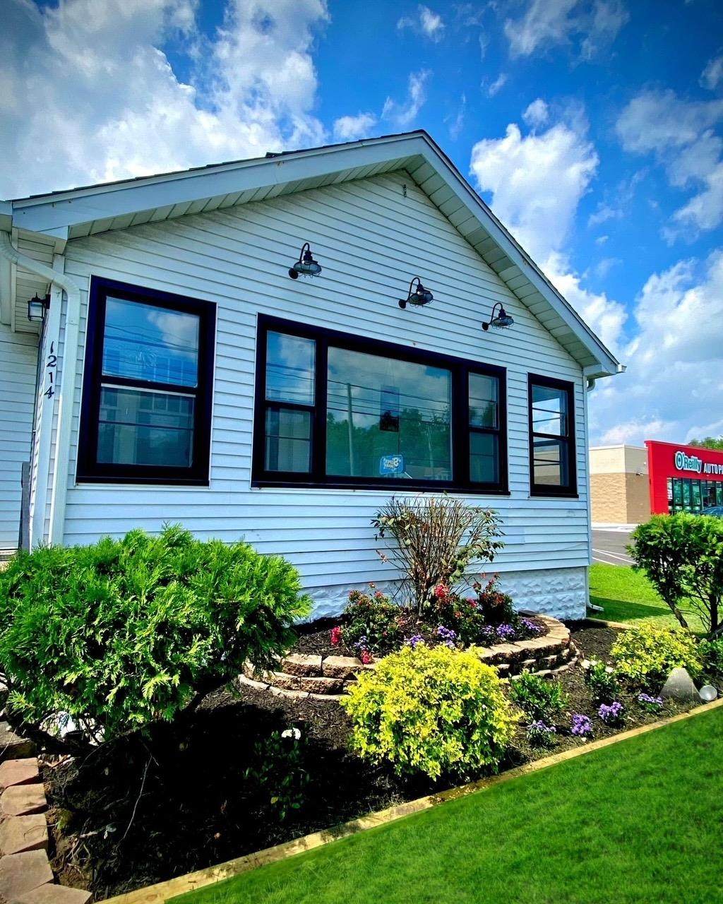 1214 Halleck Street - Photo 1