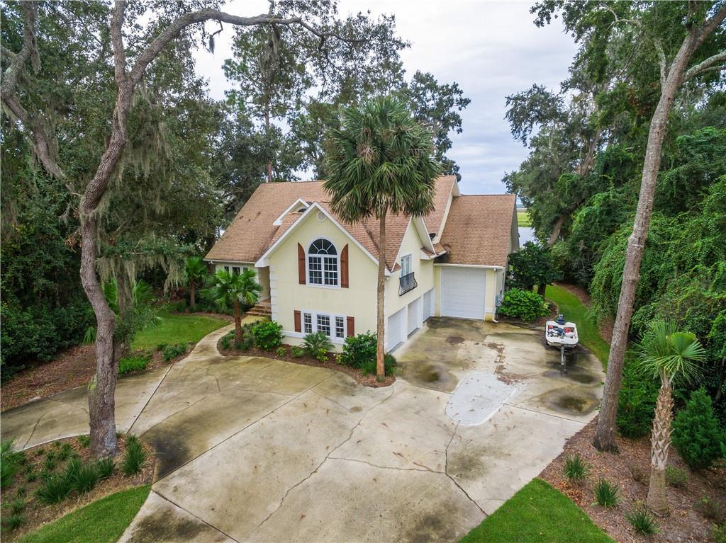 102 Royal Drive - Photo 1