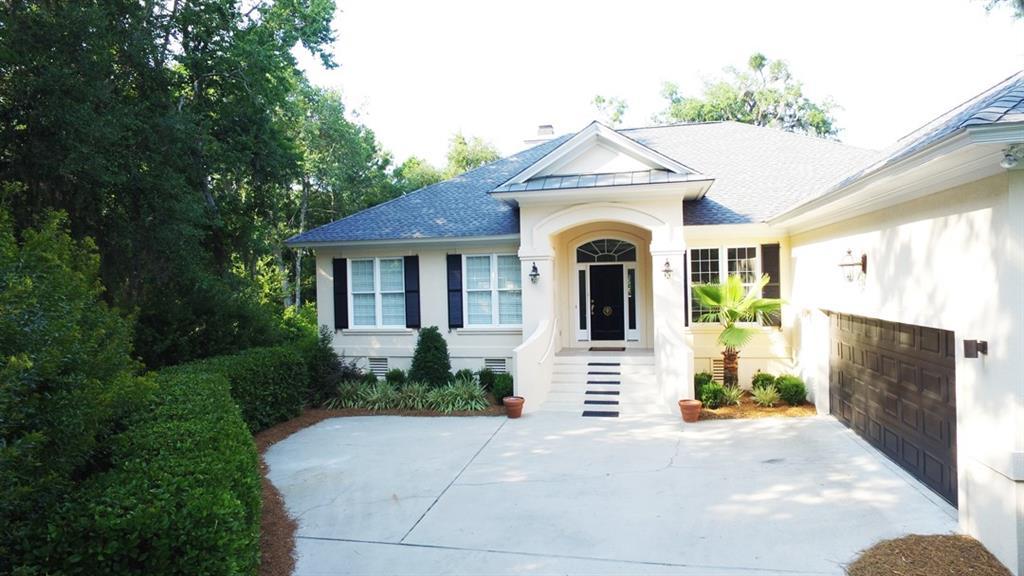 204 St. James Ave - Photo 1