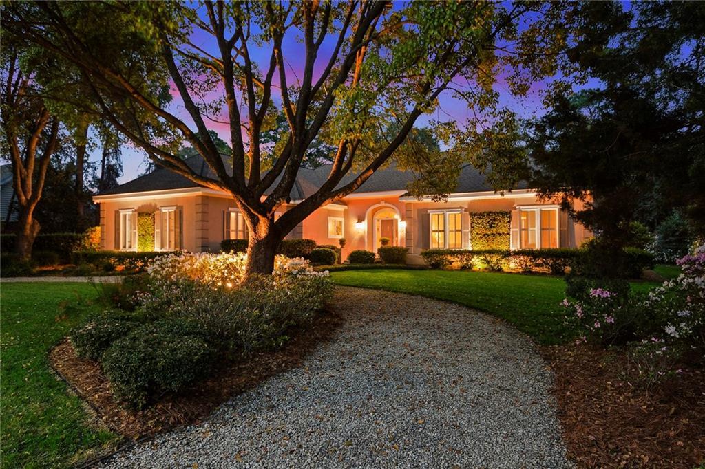 240 Medinah - Photo 1