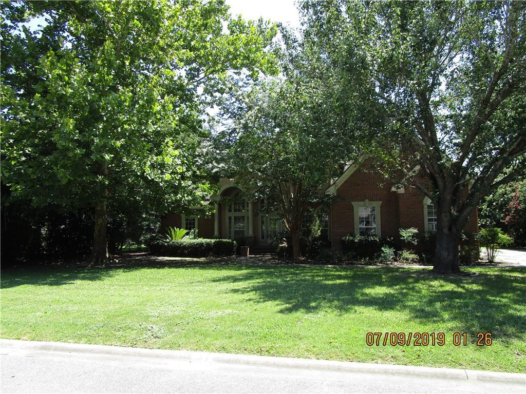 908 Larkspur Lane - Photo 1