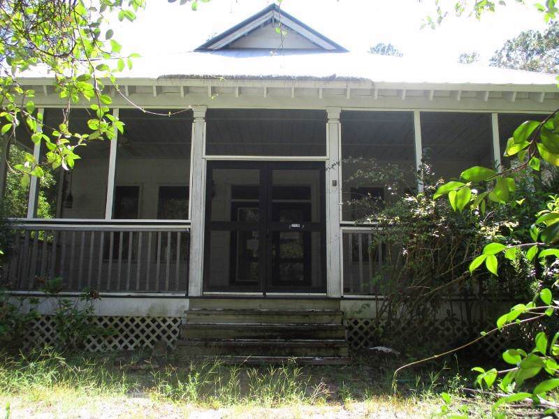 1018 Ridgeway Road - Photo 1