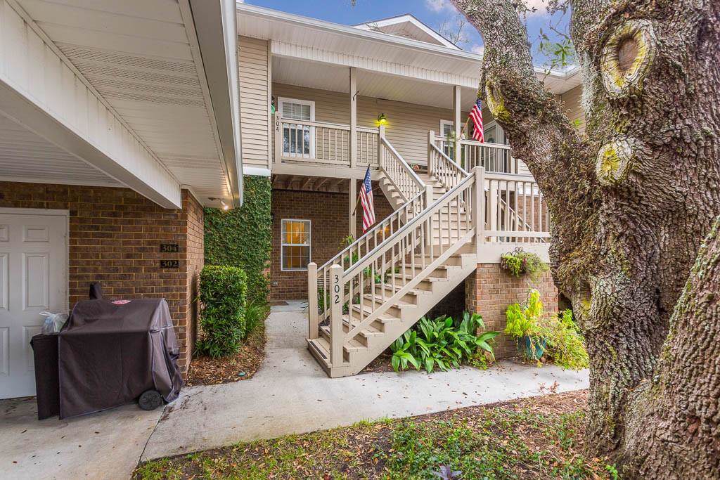 302 Kingsmarsh Way - Photo 1