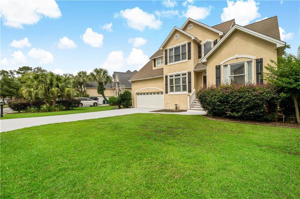 126 Commons Drive - Photo 1