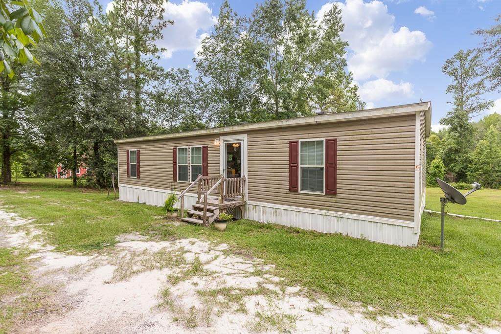 390 Skeeter Drive - Photo 1