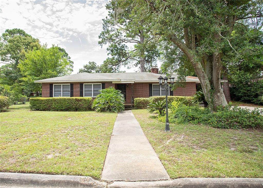 3010 Sherwood Drive - Photo 1