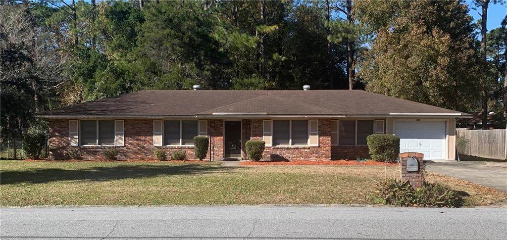 203 Fairway Oaks Drive - Photo 1