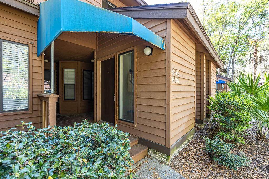 895 Wimbledon Drive - Photo 1
