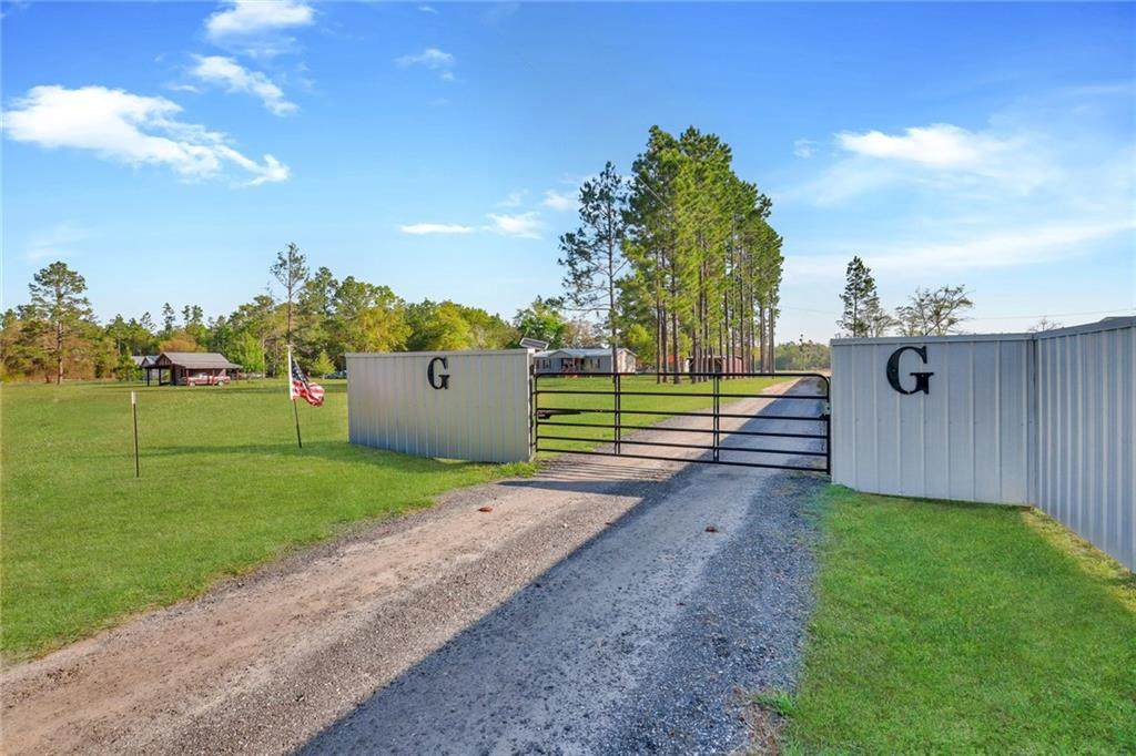 8615 River Road - Photo 1