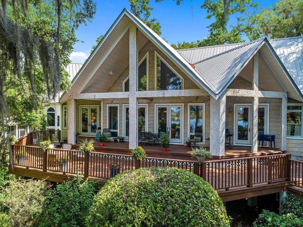 104 Royal Drive - Photo 1