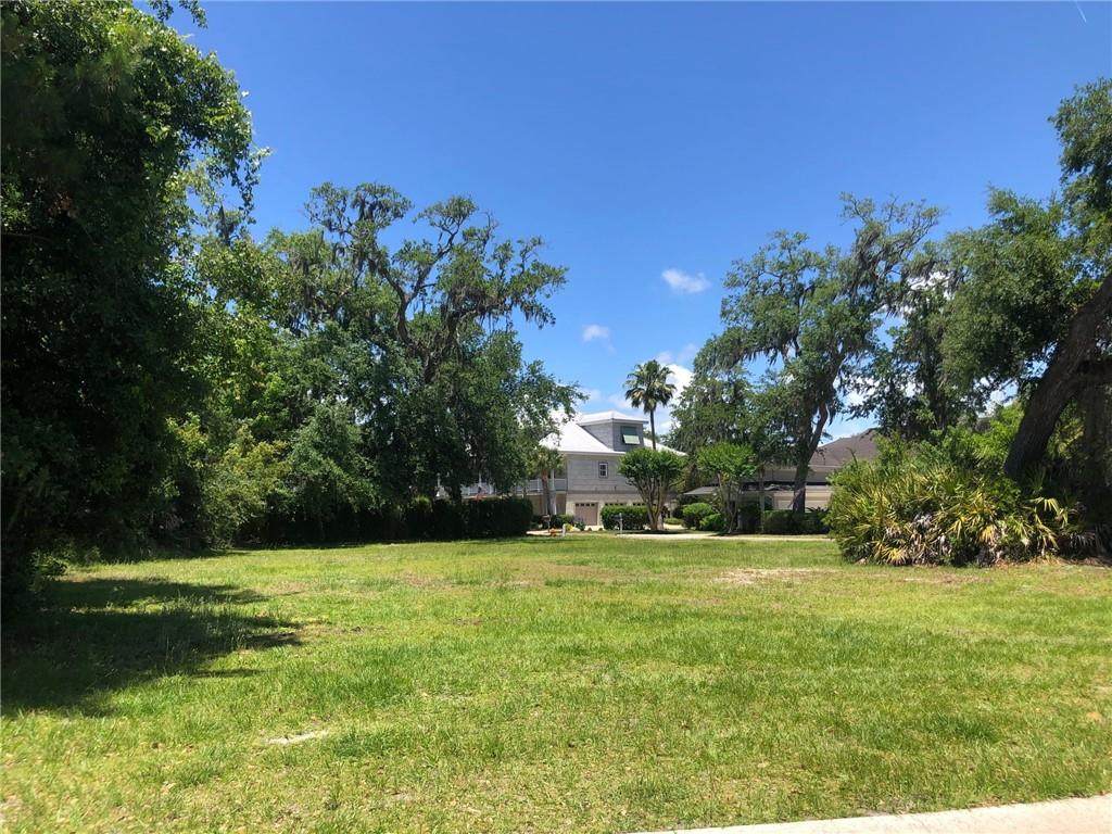 110 Pirates Cove - Photo 1