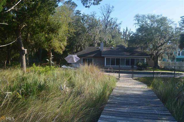 437 Mimosa Drive - Photo 1