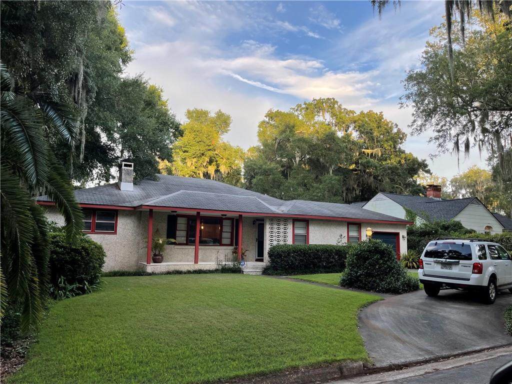 1206 Pine Avenue - Photo 1
