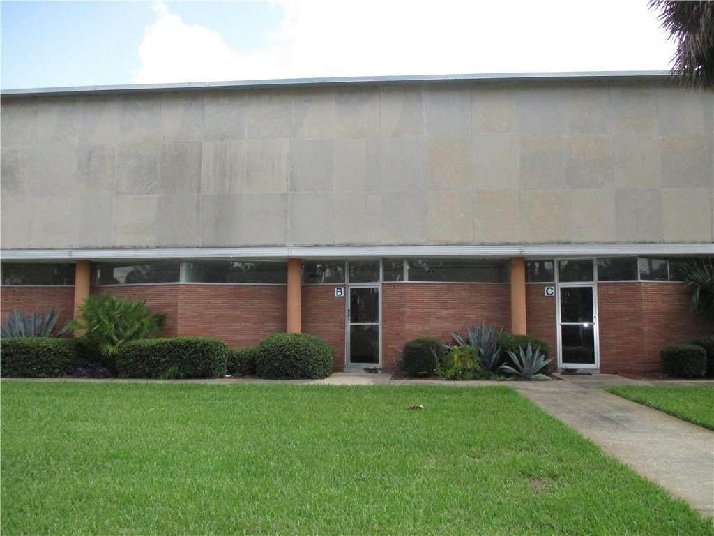 2601 Parkwood Drive - Photo 1