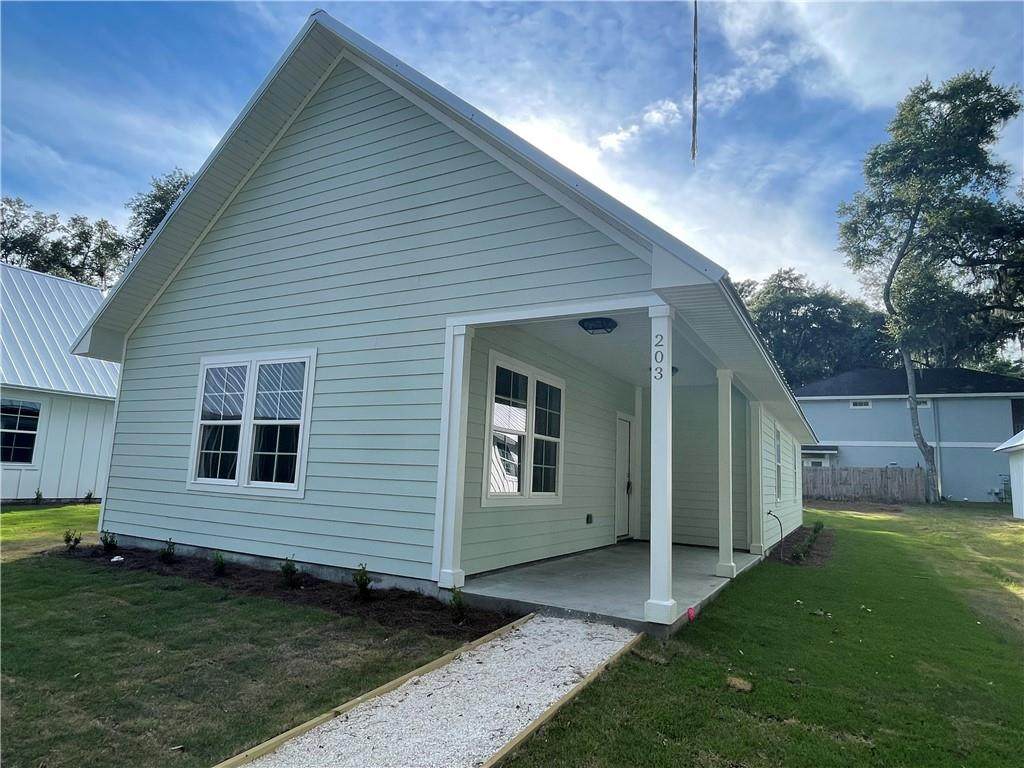 203 Magnolia Street - Photo 1
